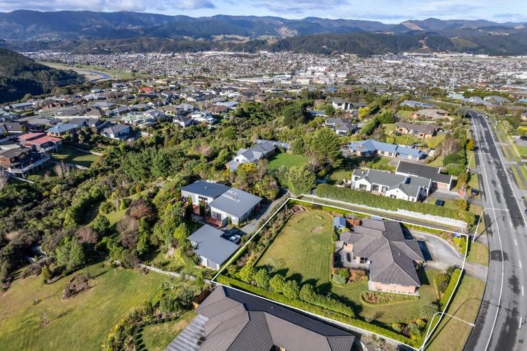 Photo of property in 76 Kirton Drive, Riverstone Terraces, Upper Hutt, 5018