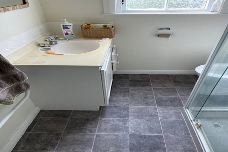 Photo of property in 11 Oroua Street, Eastbourne, Lower Hutt, 5013