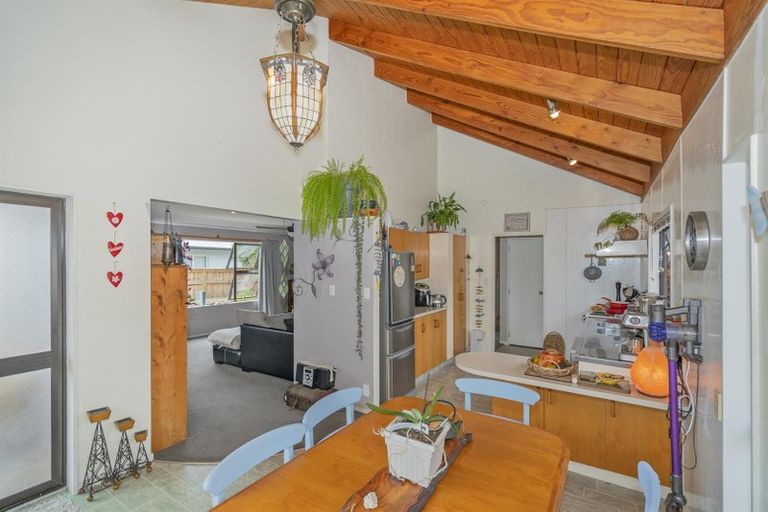 Photo of property in 86 Catherine Crescent, Whitianga, 3510