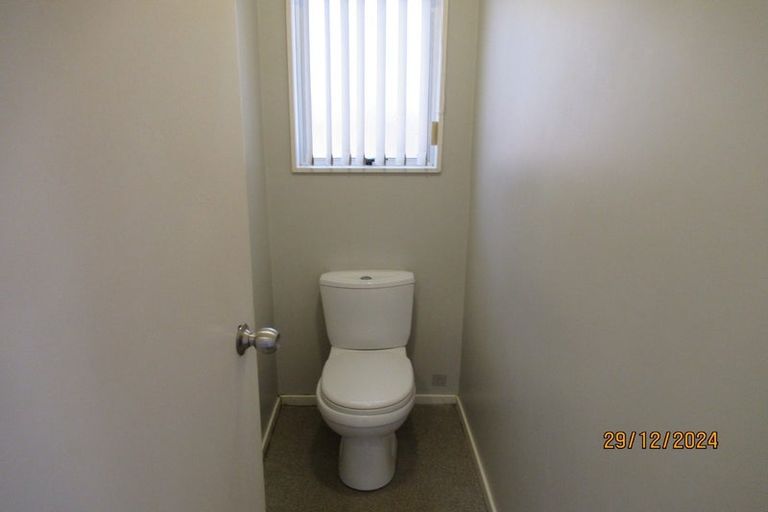 Photo of property in 10 Aldern Road, Massey, Auckland, 0614