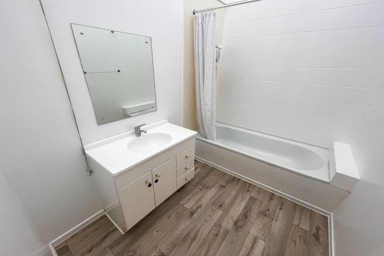 Photo of property in 3/324 Ferry Road, Waltham, Christchurch, 8011