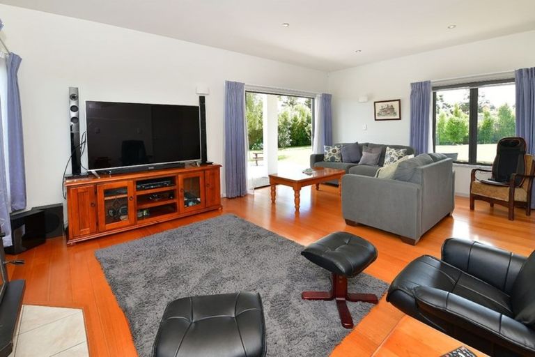 Photo of property in 315 Kahikatea Flat Road, Waitoki, Kaukapakapa, 0871