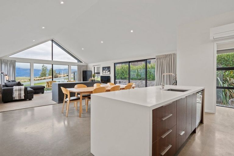 Photo of property in 35 Jacks Point Rise, Jacks Point, Queenstown, 9371