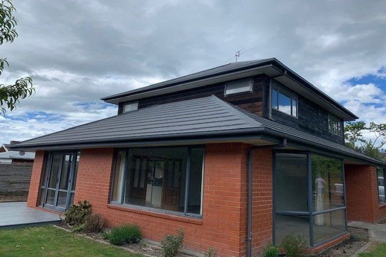 Photo of property in 294 Memorial Avenue, Burnside, Christchurch, 8053