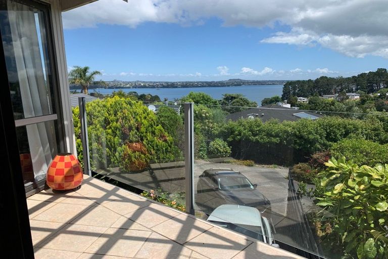 Photo of property in 2/22 Mariposa Crescent, Birkenhead, Auckland, 0626