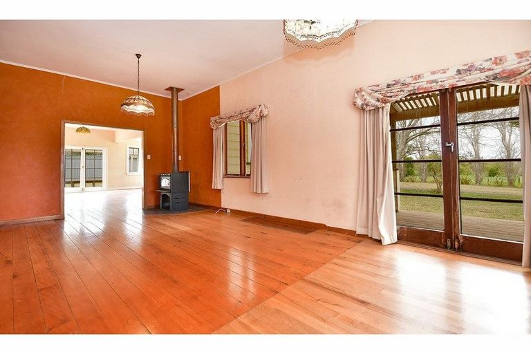 Photo of property in 2882 Kaipara Coast Highway, Glorit, Warkworth, 0984