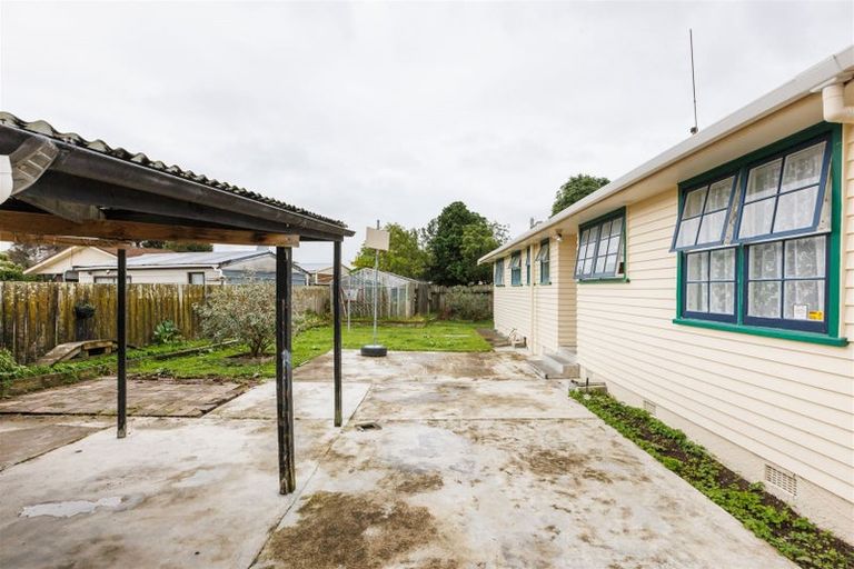 Photo of property in 12 Motuoapa Place, Kelvin Grove, Palmerston North, 4414