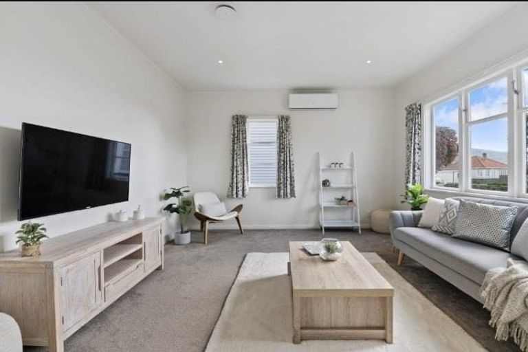 Photo of property in 8 Wallace Crescent, Glenholme, Rotorua, 3010