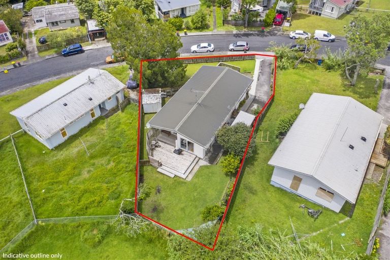 Photo of property in 30 Taurus Crescent, Beach Haven, Auckland, 0626