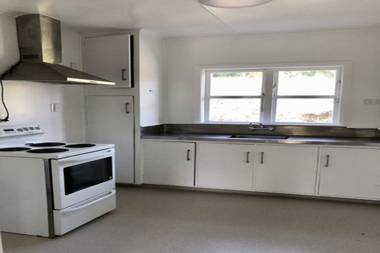 Photo of property in 36 Duncan Street, Tawa, Wellington, 5028