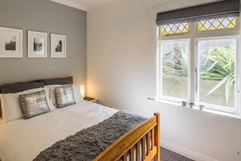 Photo of property in 102 The Parade, Island Bay, Wellington, 6023