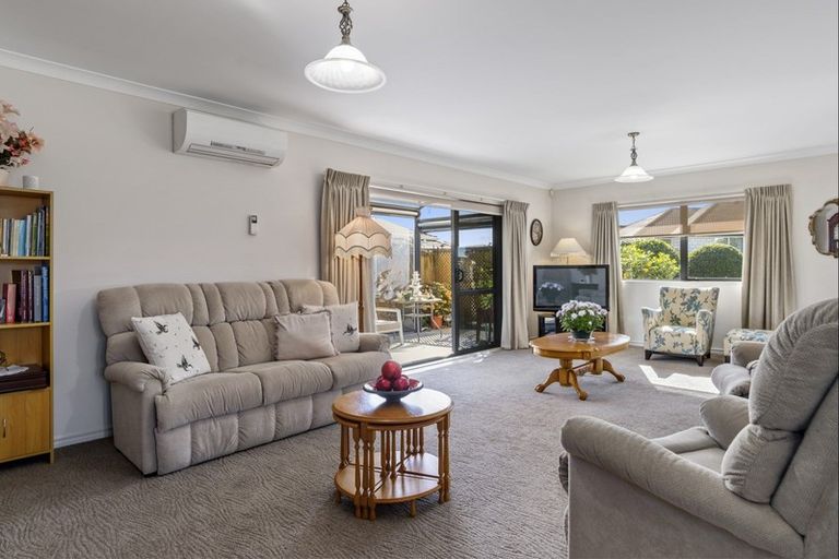 Photo of property in 9 Waterside Drive, Pyes Pa, Tauranga, 3112