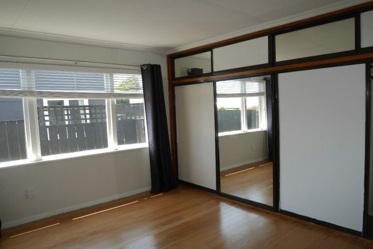 Photo of property in 1 Toru Road, Paraparaumu Beach, Paraparaumu, 5032