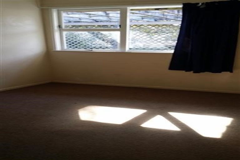Photo of property in 5 Shale Avenue, Massey, Auckland, 0614