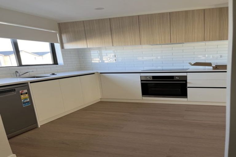 Photo of property in 54 Tukari Lane, Mangere Bridge, Auckland, 2022