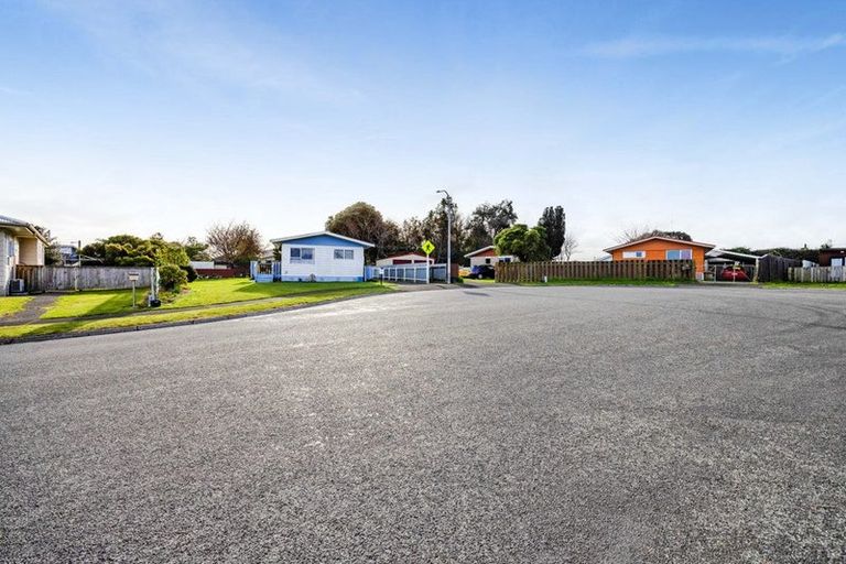Photo of property in 7 Totara Crescent, Hawera, 4610