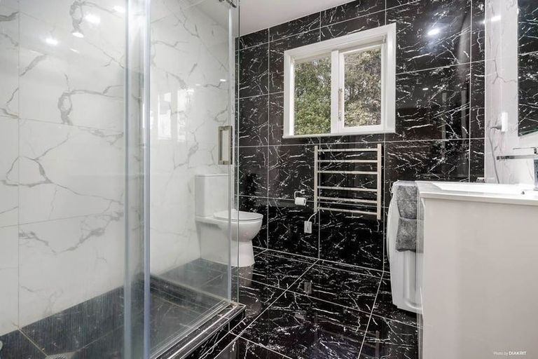 Photo of property in 4b Manuroa Road, Takanini, 2112