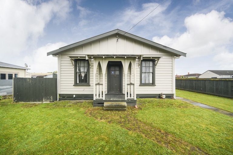 Photo of property in 14 Fairs Road, Milson, Palmerston North, 4414