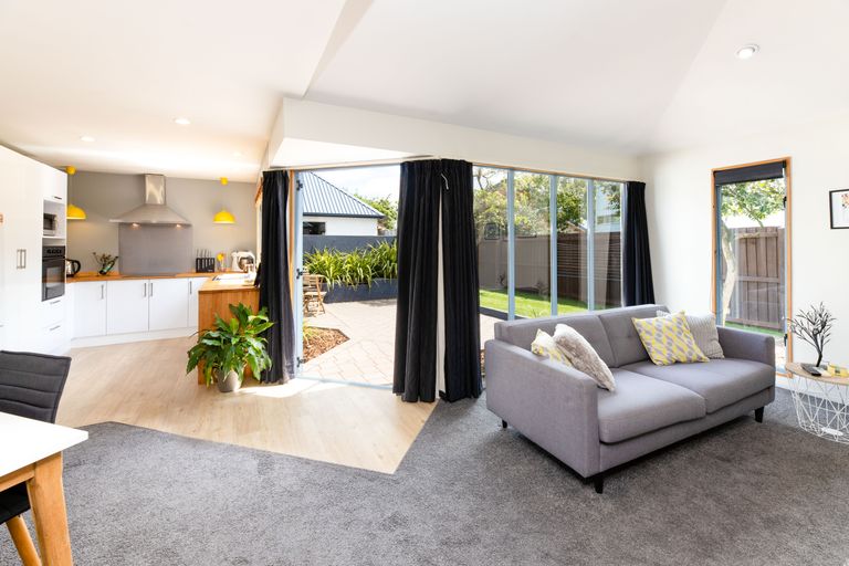 Photo of property in 1/725 Main Road North, Belfast, Christchurch, 8051