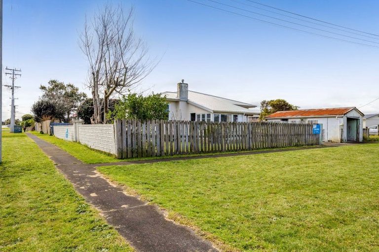 Photo of property in 21 Kapuni Street, Manaia, 4612
