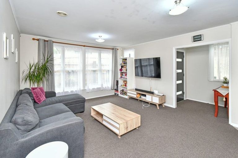Photo of property in 67 Arimu Road, Papakura, 2110