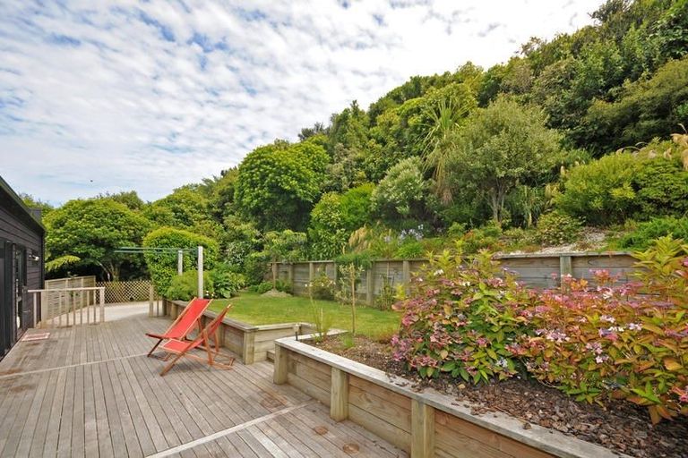 Photo of property in 25 Alanbrooke Place, Karori, Wellington, 6012