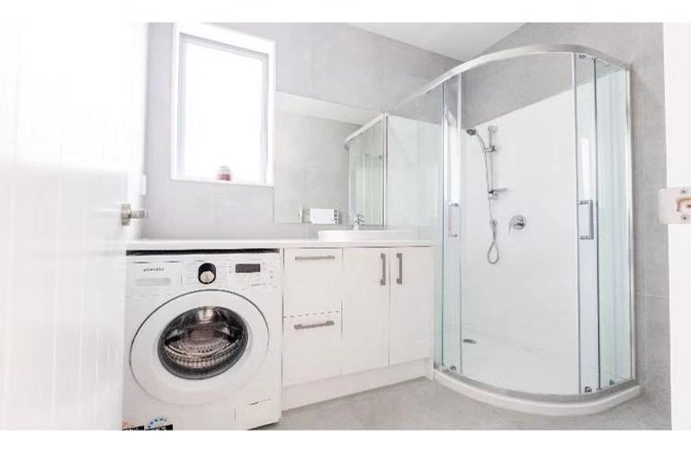 Photo of property in 36 Seaview Avenue, Northcote, Auckland, 0627