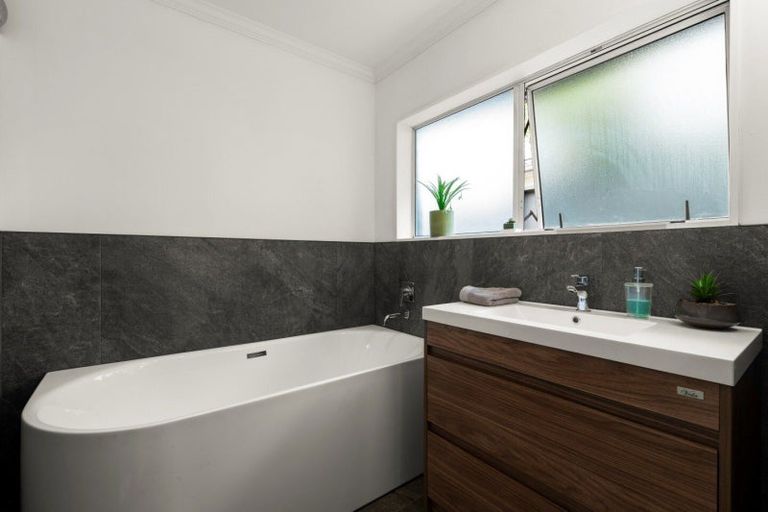 Photo of property in 11c Oceanbeach Road, Mount Maunganui, 3116