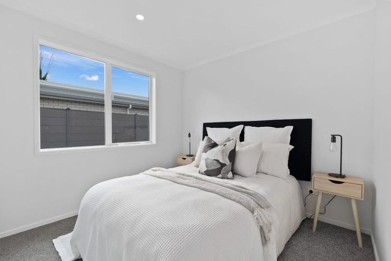 Photo of property in 32 Glenbervie Drive, Glenbervie, 0173