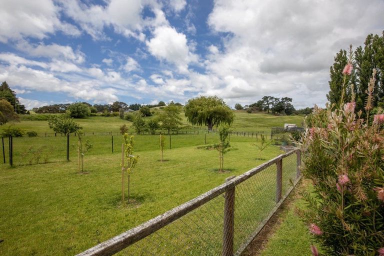 Photo of property in 36 Riverdale Road, Dannevirke, 4930