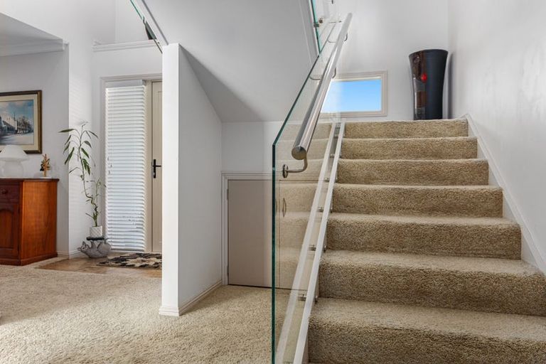 Photo of property in 28 Barry Avenue, Whakatane, 3120