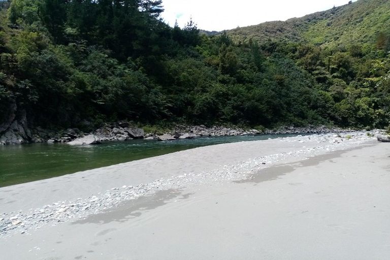 Photo of property in 1303 Otaki Gorge Road, Hautere, Otaki, 5582