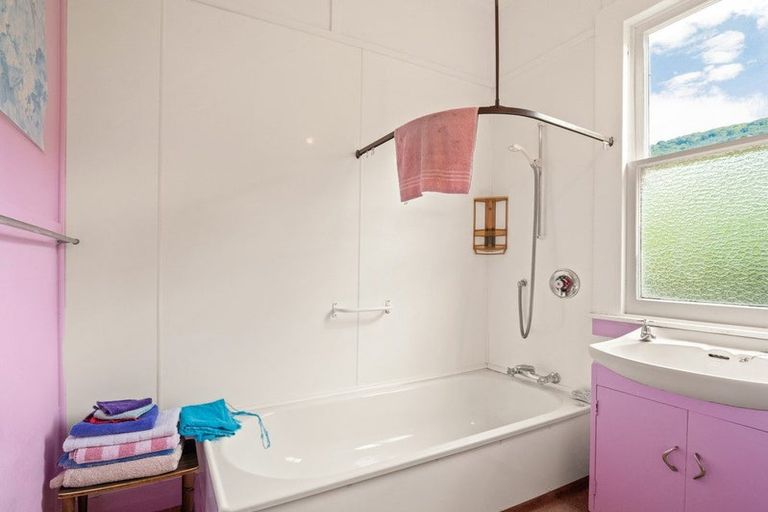 Photo of property in 265 Ravensbourne Road, Ravensbourne, Dunedin, 9022