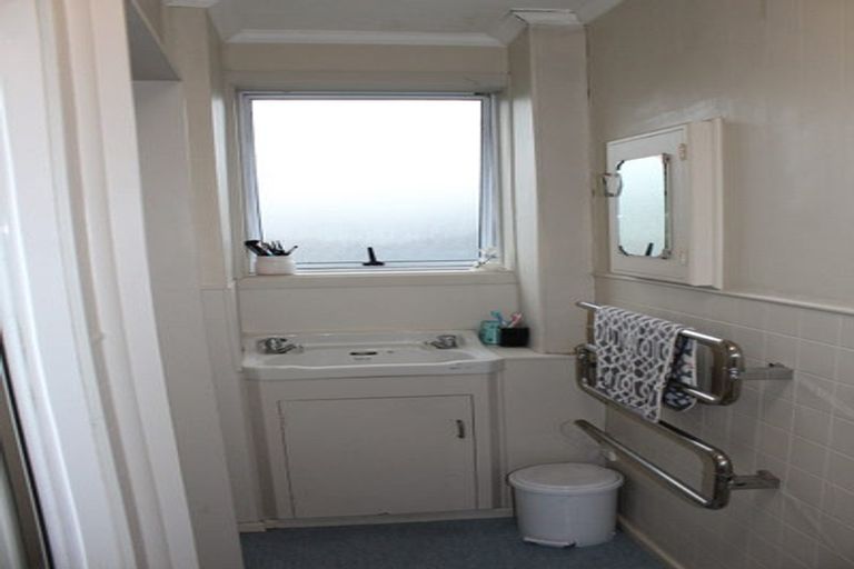 Photo of property in 212 Kaikorai Valley Road, Bradford, Dunedin, 9011