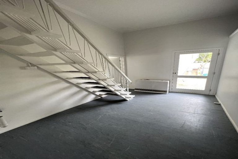 Photo of property in 1/7 Te Wharepouri Street, Berhampore, Wellington, 6023