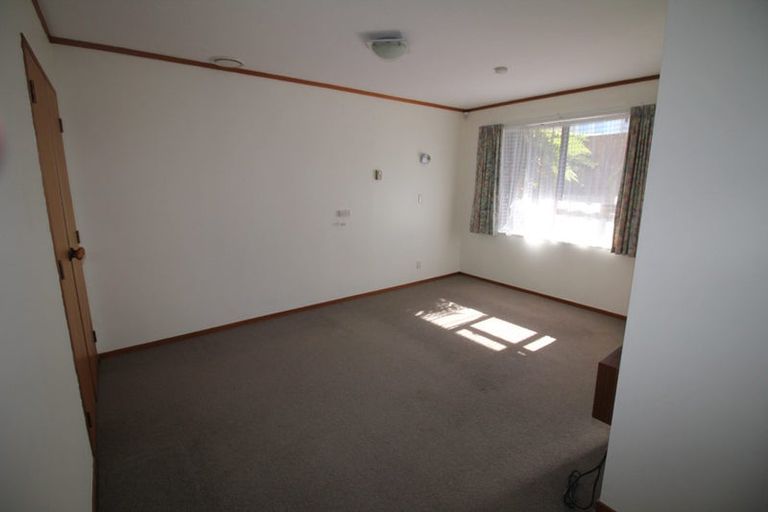 Photo of property in 21 Glen Alton Avenue, Paparangi, Wellington, 6037