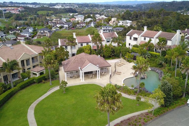 Photo of property in Point Ridge, 8/130f Gills Road, Albany Heights, Auckland, 0632