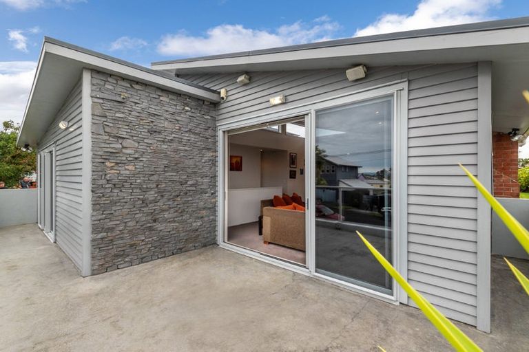 Photo of property in 2 Keys Street, Belmont, Auckland, 0622