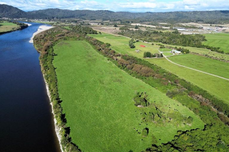 Photo of property in 200 Golf Links Road, Kaiata, Greymouth, 7805