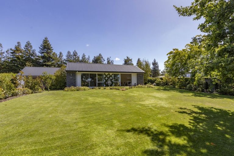 Photo of property in 72 Oakgrove Drive, Rangiora, 7400