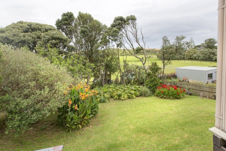 Photo of property in 11 Ripiro Drive, Baylys Beach, Dargaville, 0377