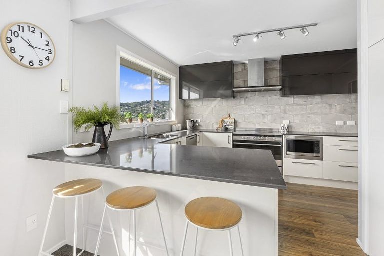 Photo of property in 58 Winston Street, Crofton Downs, Wellington, 6035