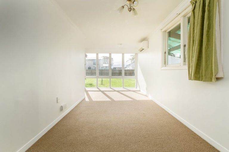 Photo of property in 117 Somerfield Street, Somerfield, Christchurch, 8024
