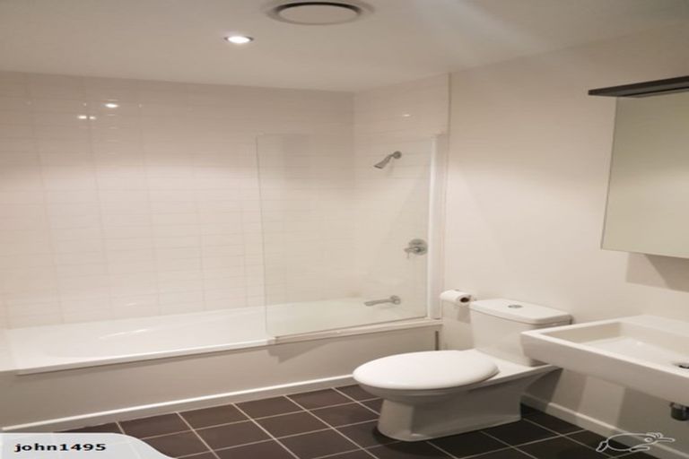 Photo of property in 8/27 The Rigi, Northland, Wellington, 6012