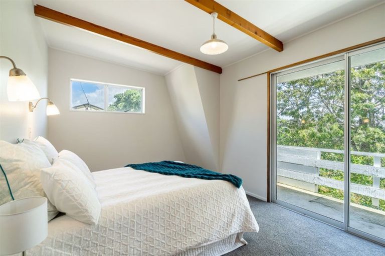 Photo of property in 2/35a Rangatira Road, Beach Haven, Auckland, 0626