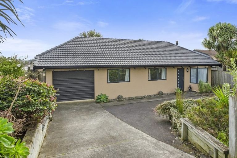 Photo of property in 20 Collingwood Road, Waiuku, 2123