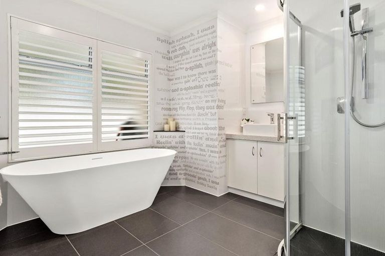 Photo of property in 108 Moffat Road, Bethlehem, Tauranga, 3110