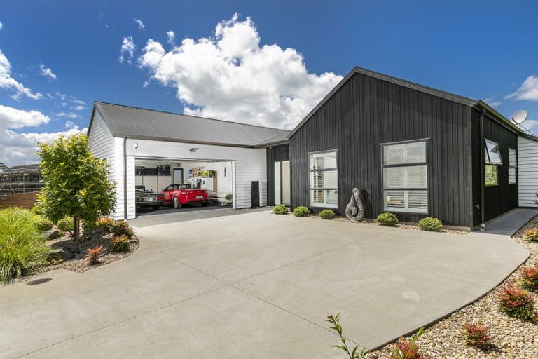 Photo of property in 80 Riverhead Point Drive, Riverhead, 0820