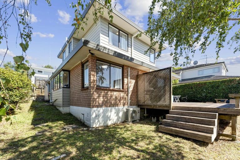 Photo of property in 74b Bradbury Road, Botany Downs, Auckland, 2010