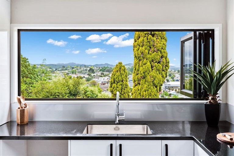 Photo of property in 13 Barclay Place, Te Kamo, Whangarei, 0112